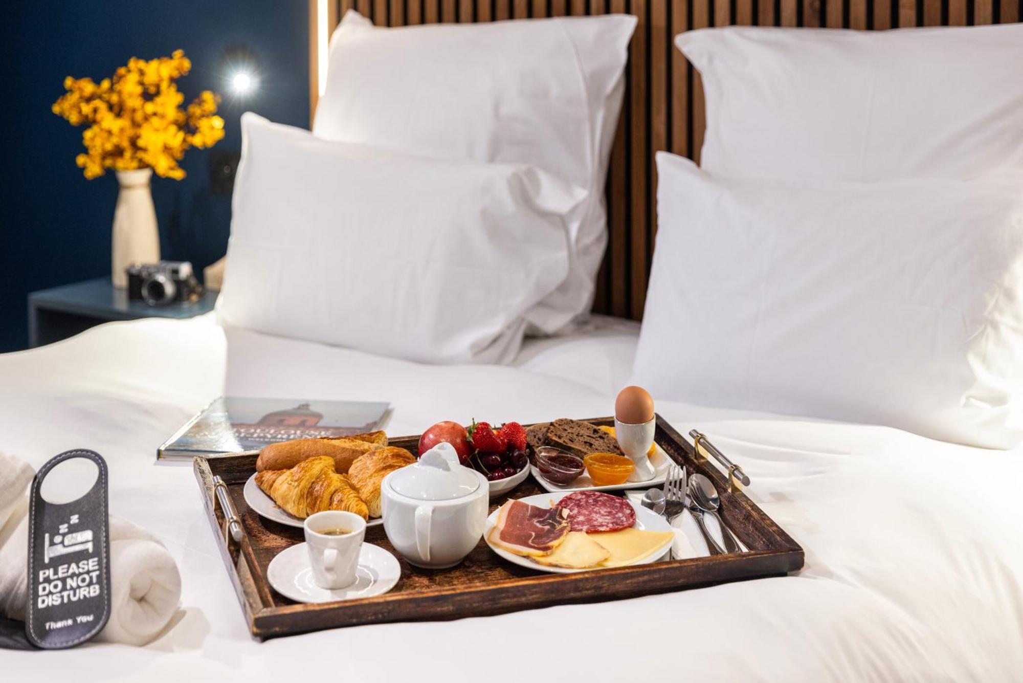 Ovyo Hotel Toulouse Bagian luar foto